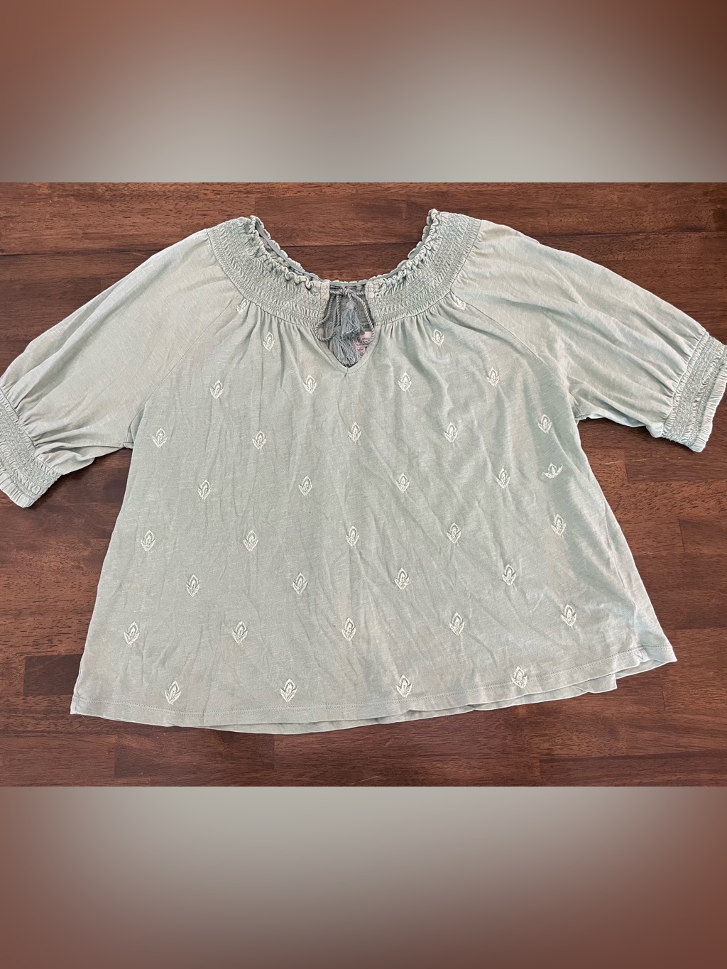 Lucky Brand Sage Green Smocked Neck Peasant Top Tie Neck Short Sleeves Medium